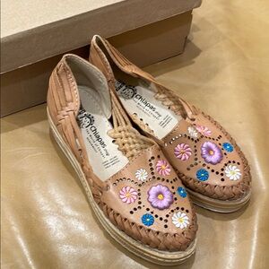 CHIAPAS Women's Flower Embroidered Flora Huarache Sandals Size US 6 In Brown